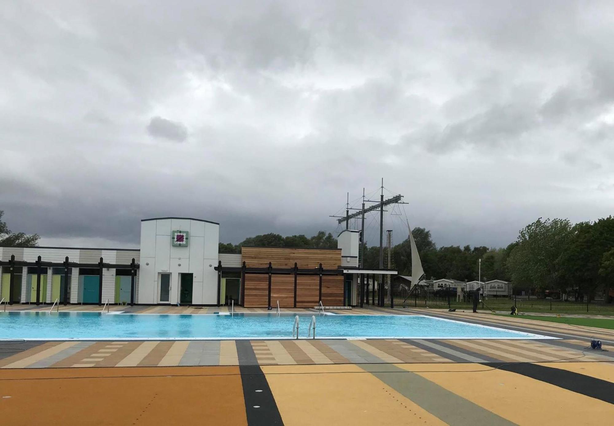 Muscovy Lodge With Hot Tub At Tattershall Lakes Country Park Exterior photo