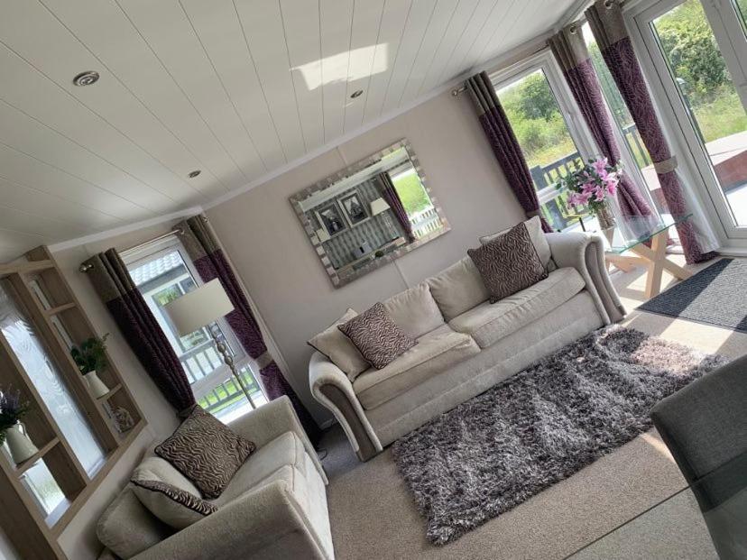 Muscovy Lodge With Hot Tub At Tattershall Lakes Country Park Exterior photo